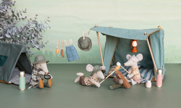 maileg hikers mice roasting food at their campsite