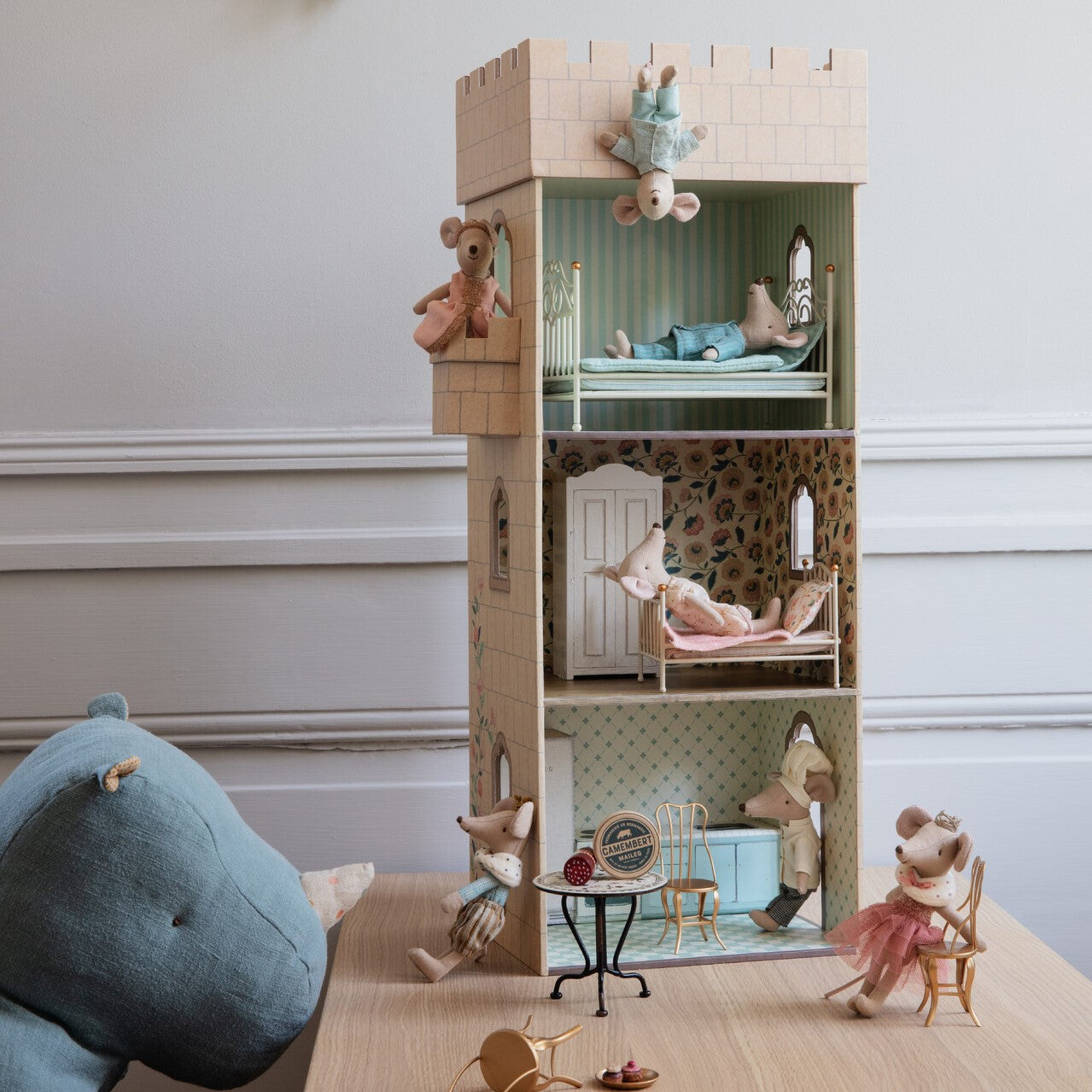 Mouse Castle Furniture