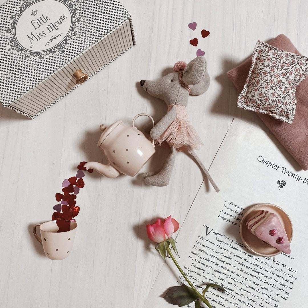 Small Gifts, Big Love