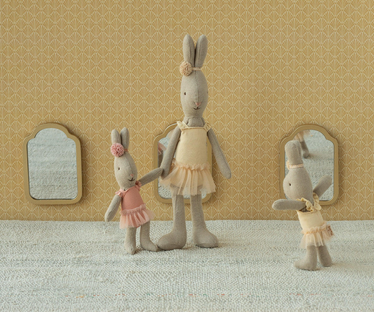 Maileg Micro Rabbit - Ballet Suit and Skirt Rose Maileg Micro Rabbit - Ballet Suit and Skirt Rose