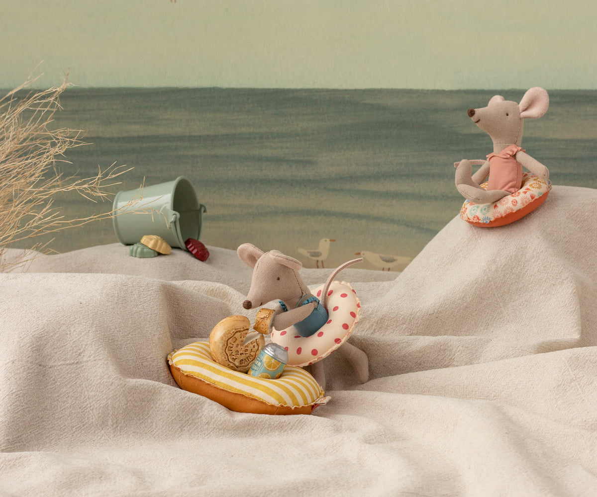 Maileg Rubber Boat Small Mouse