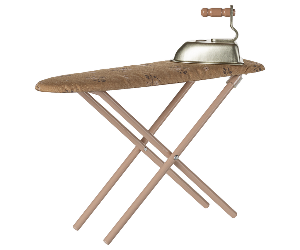 IRON TABLE mini 窒化フィニッシュ Iron and ironing board, Miniature - Powder - Maileg USA
