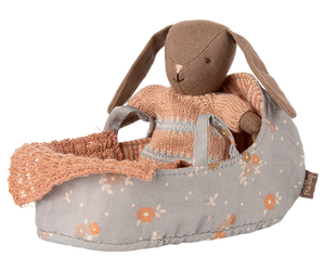 Micro Bunny in Carry Cot, Dusty Rose