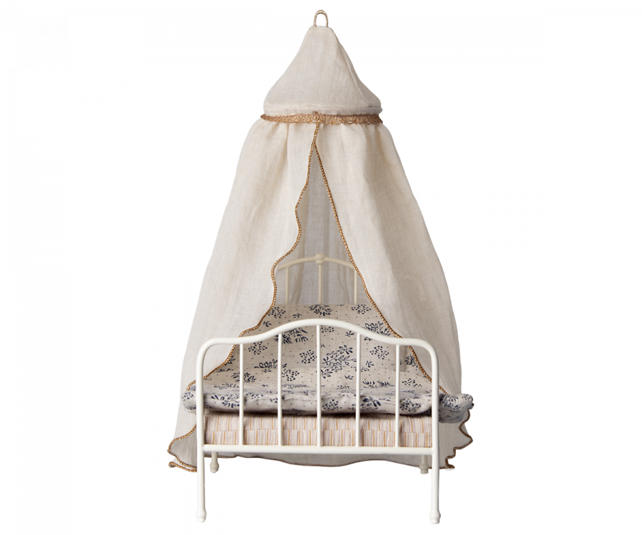 Dollhouse best sale canopy bed