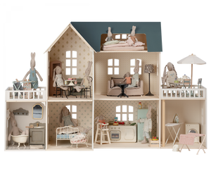 Dollhouse - Free Gift with Purchase!