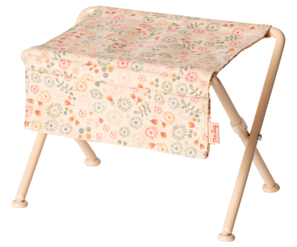 Maileg Nursery Table, Baby Mouse - Rose(Ships In 1 Week) - Le