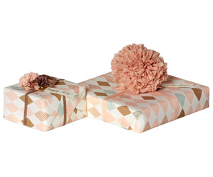 Harlequin Gift wrap in Rose